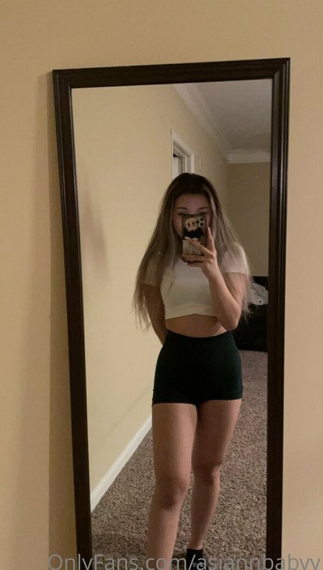 asiannbabyy model adult photos