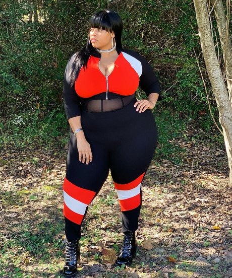 Jasmine Gunn sexy model image