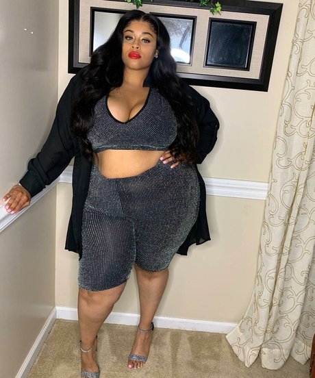 Jasmine Gunn star perfect photos