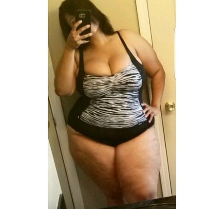 Jasmine Gunn star nudes gallery