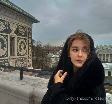 rosep1nk nice model photo