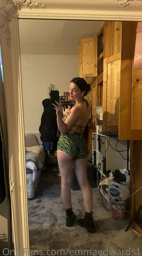 emmaedwards1 model adult image