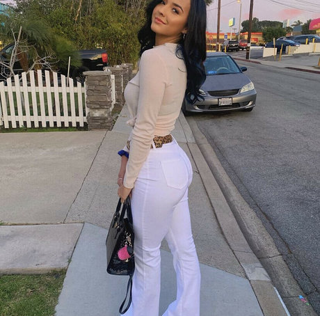 blonde secretary onlyfans hot nude pictures