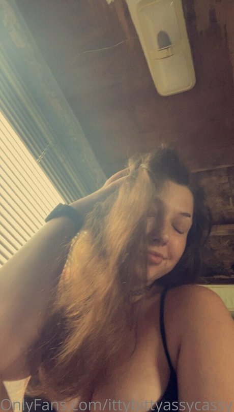 ittybittyassycassy star best photo