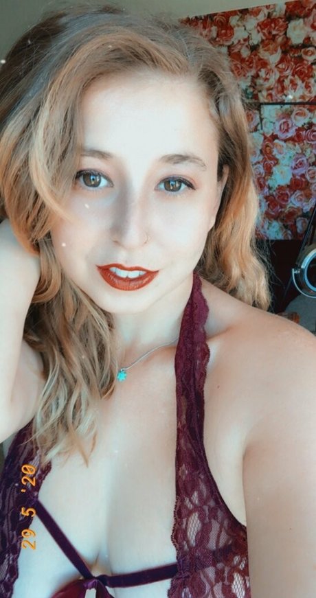 sarahtheslutfree model high quality galleries