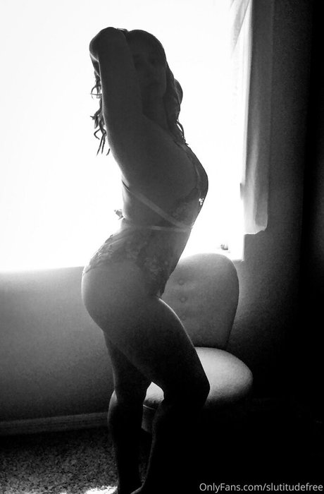 sarahtheslutfree Quick photo