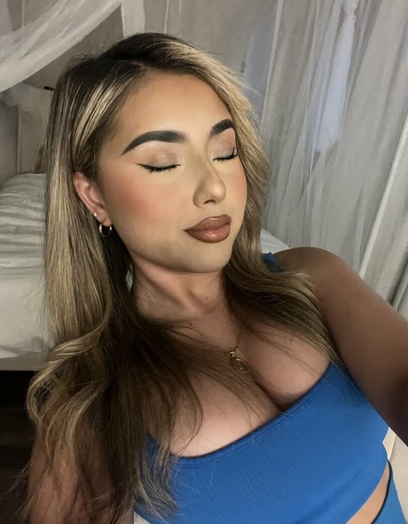 Mysticaldreamgyal naked model gallery