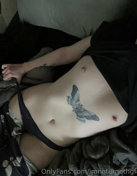 imnoturgothgf model nudes photo
