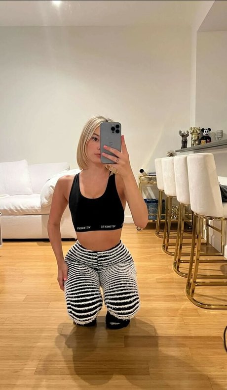 Sarah Snyder high quality pornstar images