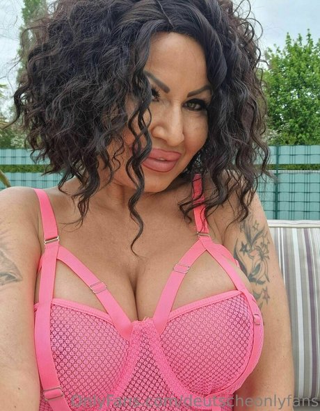 black onlyfans nude galleries