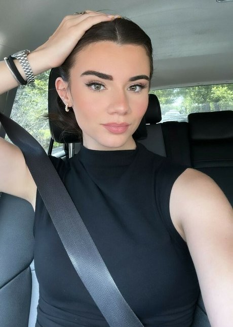 Brett Cooper adult model img