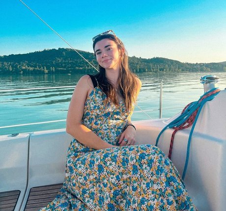 Brett Cooper free star pictures