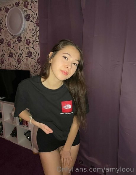 amyloou pornstar erotic galleries