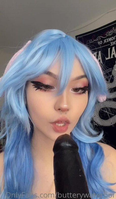 Butterywaterboi perfect model image