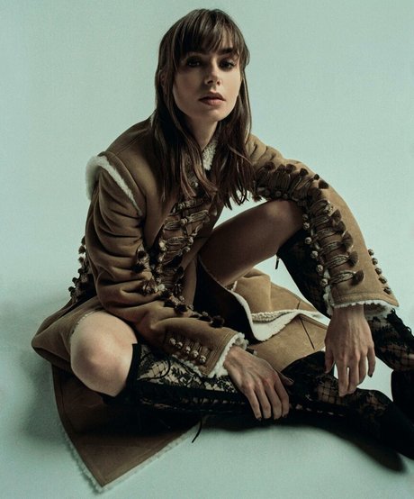 Lily Collins high quality actress photos