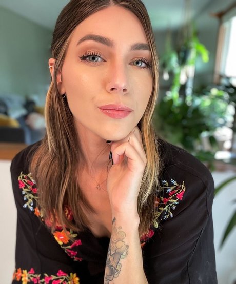 marzz nudes model photo