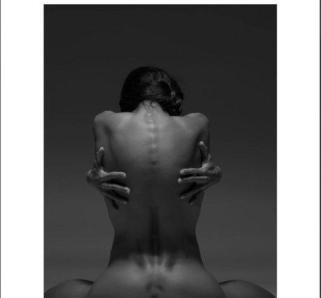 Laetitia Bouffard Roupe free model pic