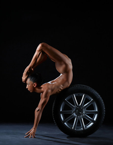 Laetitia Bouffard Roupe adult model photos