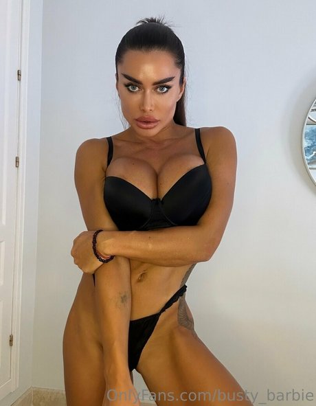 Busty Barbie perfect actress pics