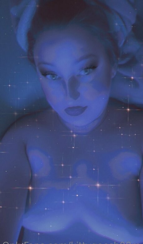 kittygoesb00m naked actress photos