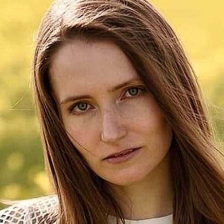 lisa hates you beautiful star photos