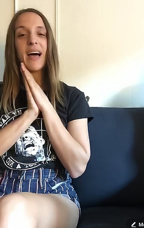 Ashley Victoria Robinson nude actress img