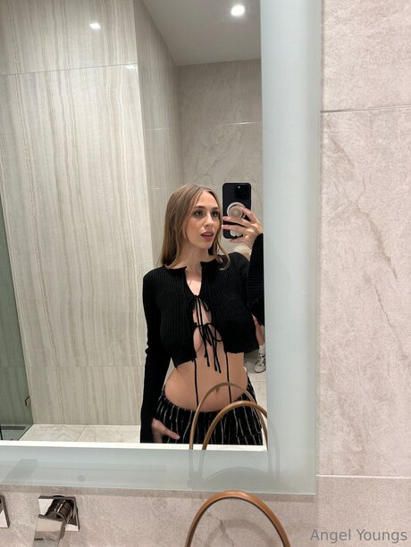 Angelyoungsxxx top actress gallery