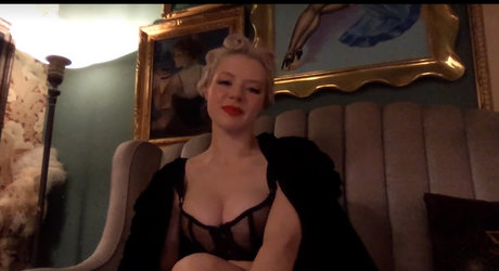 Miss Mosh model top pics