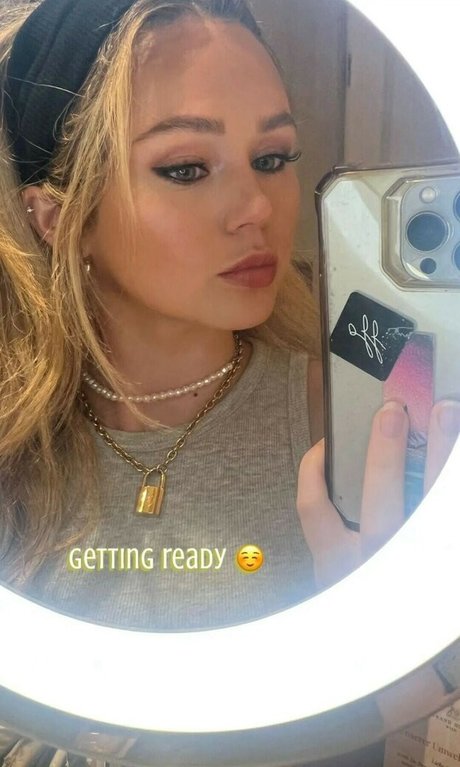 one onlyfans naked pics