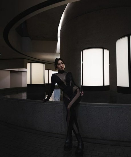 Karen Fukuhara star free photo