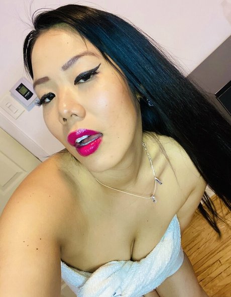 asiantsunamifree star sexy photos