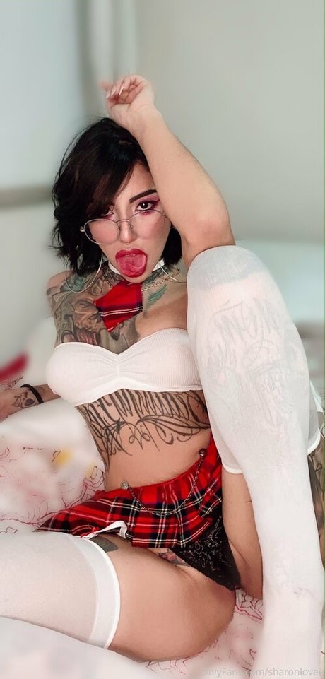 sharonlovee model porn pic