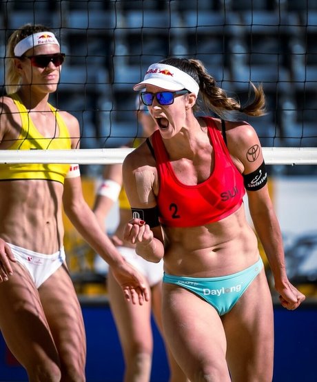 Joana Heidrich sexy star photos