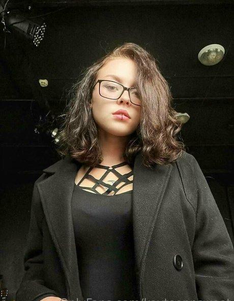 kayteennsweet nice actress pics