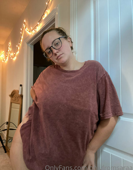 onlyfromsaraa hot model pictures