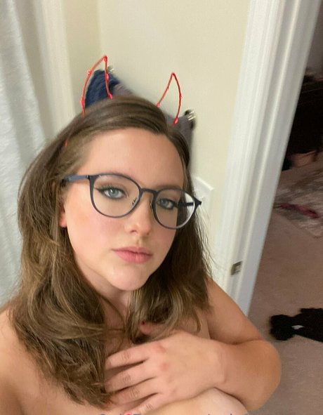 onlyfromsaraa model naked archive