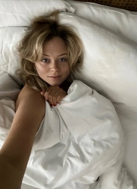 squirt teen onlyfans sexy picture