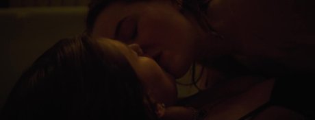 Kaitlyn Dever perfect actress gallery