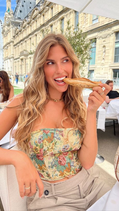 brunette teacher onlyfans beautiful gallery