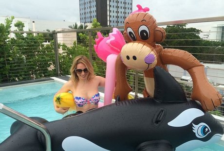 Sarah Cruddas pornstar high quality gallery