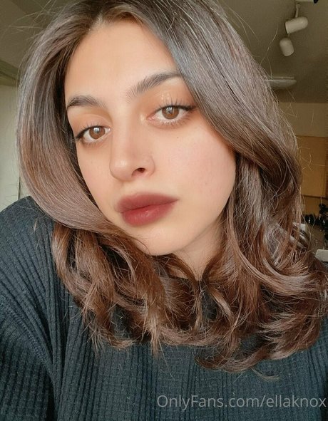 ellaknox pretty pornstar galleries