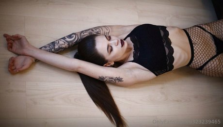 yourlustfullover star porn pics