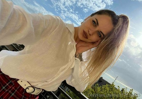 yourlustfullover nude actress pic