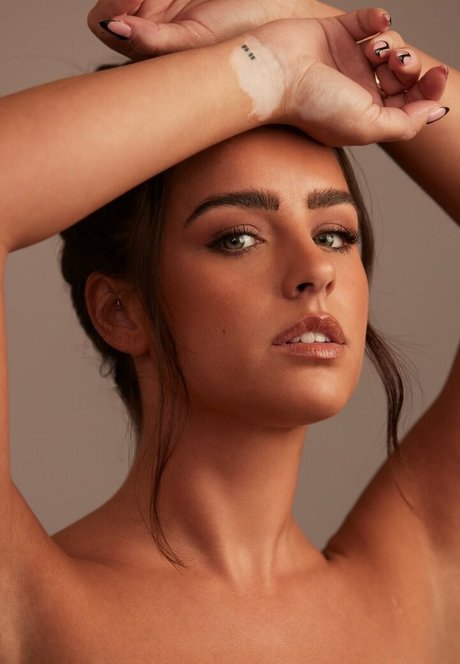 Georgia May Foote star art img