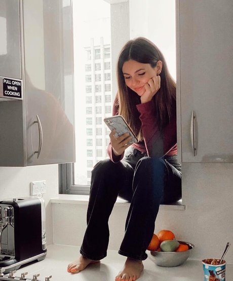 mom onlyfans pornographic images