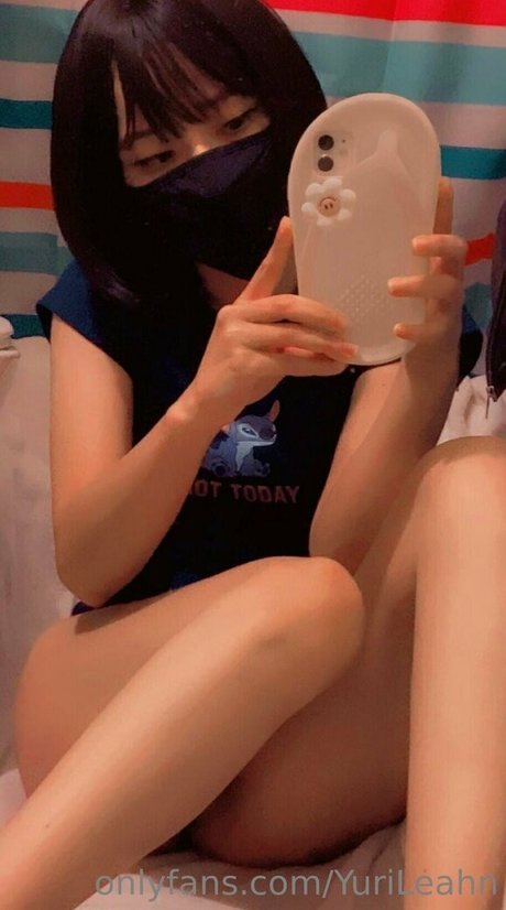 yurileahn sexy model galleries