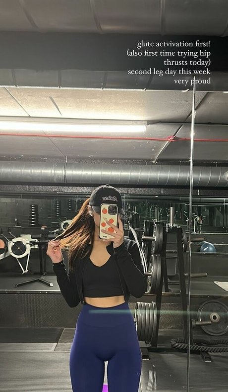 Karagii model nudes pic