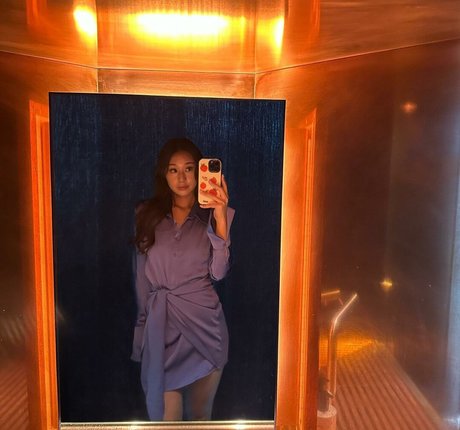 Karagii sexy model photo