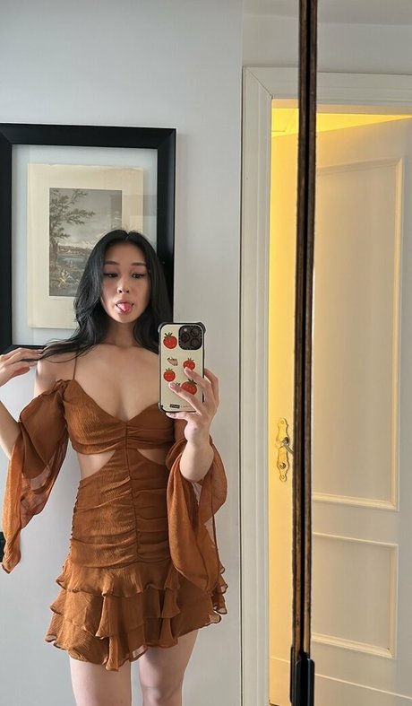 Karagii naked actress photo