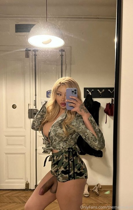 Amissmarie pornstar adult pics